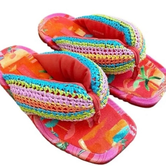 Toucans Crochet Puffy Flip Flop - Picture 1 of 5